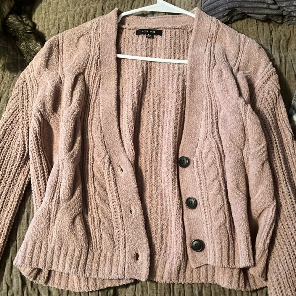 Chunky knit cardigan perfect for fall layering!